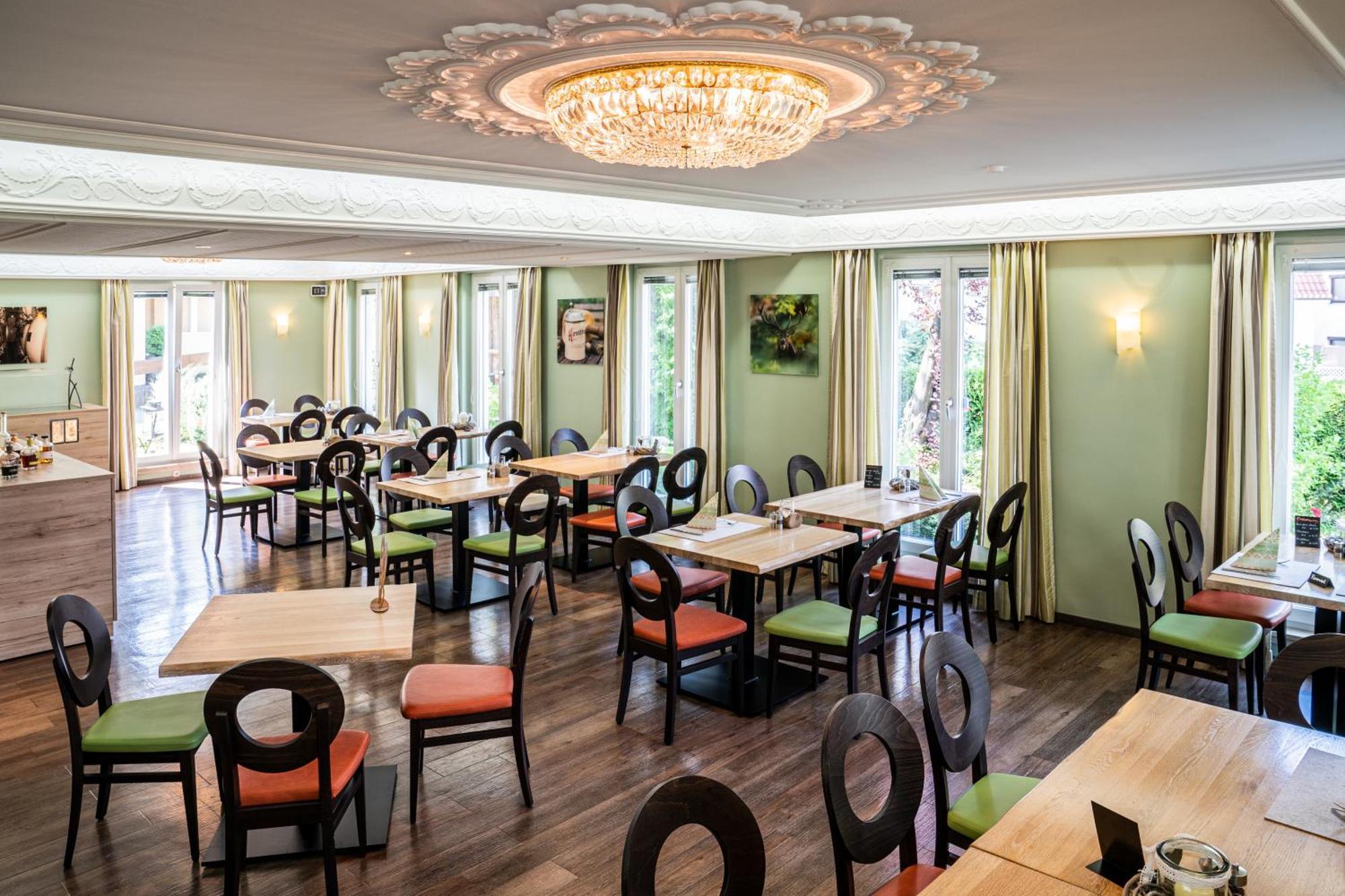 Akzent Hotel Restaurant Hirsch Heidenheim an der Brenz Exterior foto